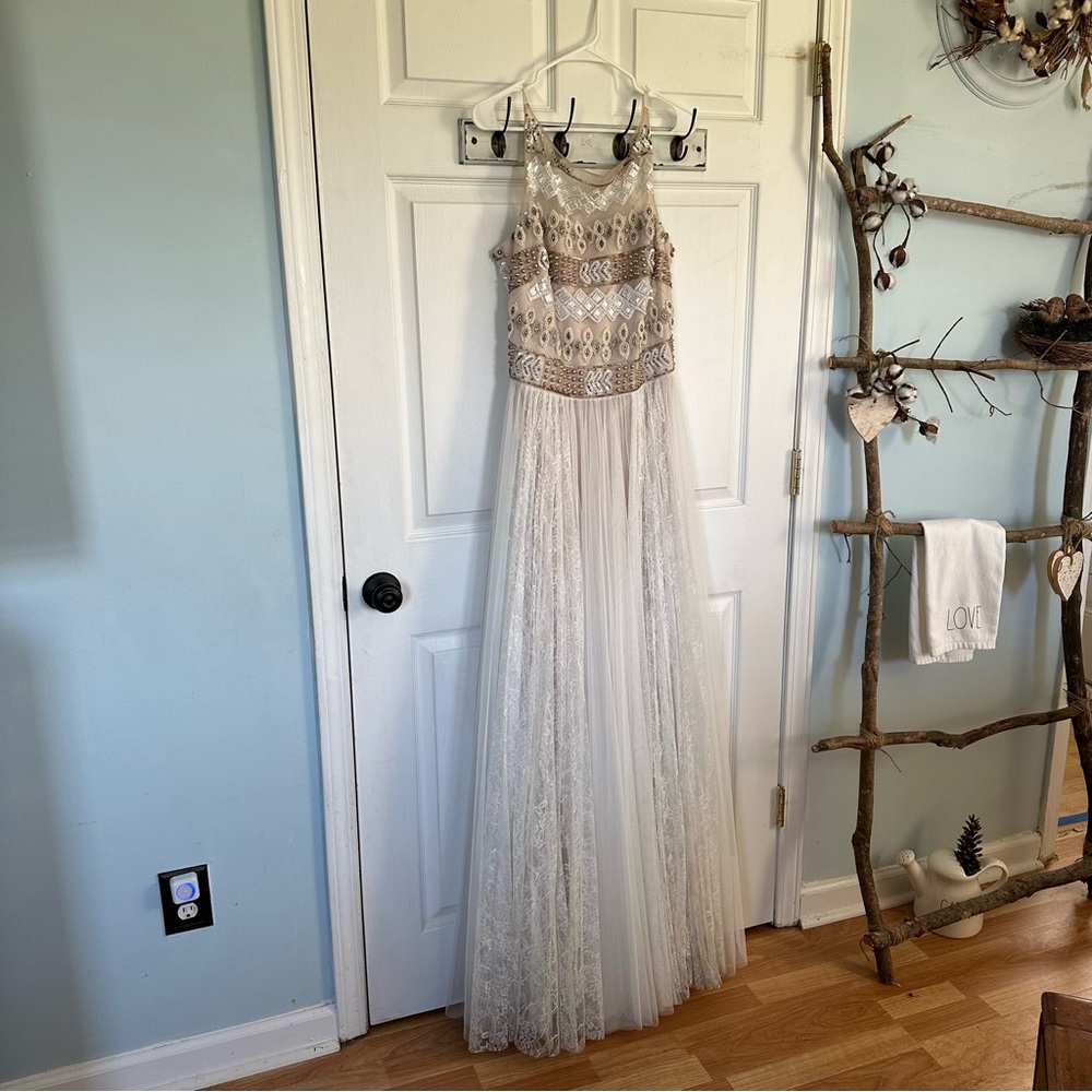 Marchesa NWT gown ivory cream white lace beaded dress - Picture 16 of 16